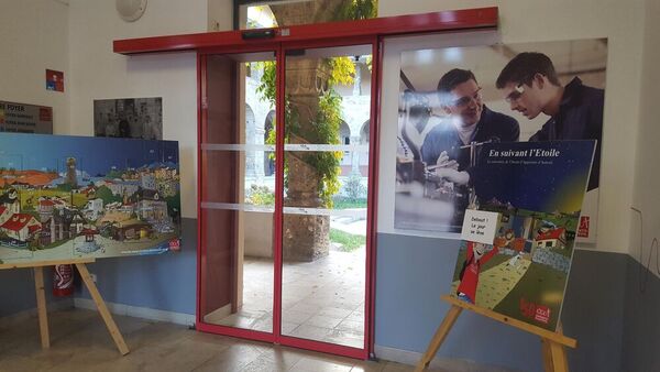 porte automatique coulissante - Centre spécialisé - Isère 38 porte automatique coulissante - Centre spécialisé - Isère 38