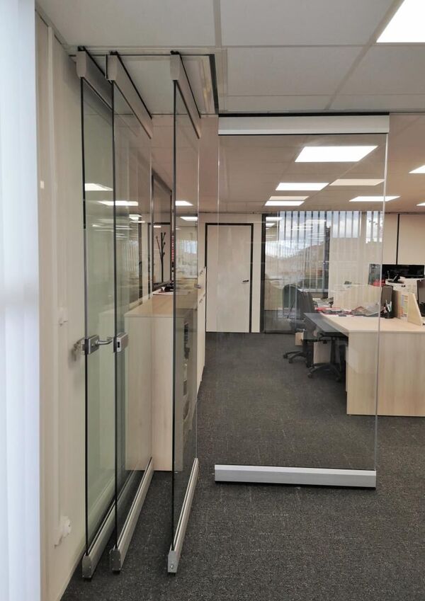 cloison mobile vitrée