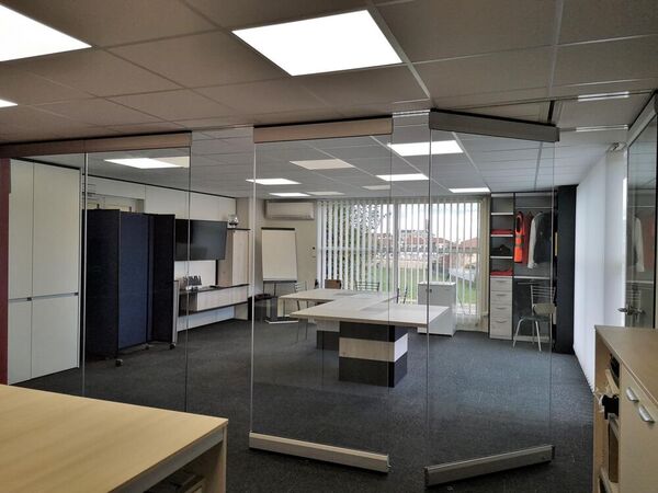 cloison mobile vitrée