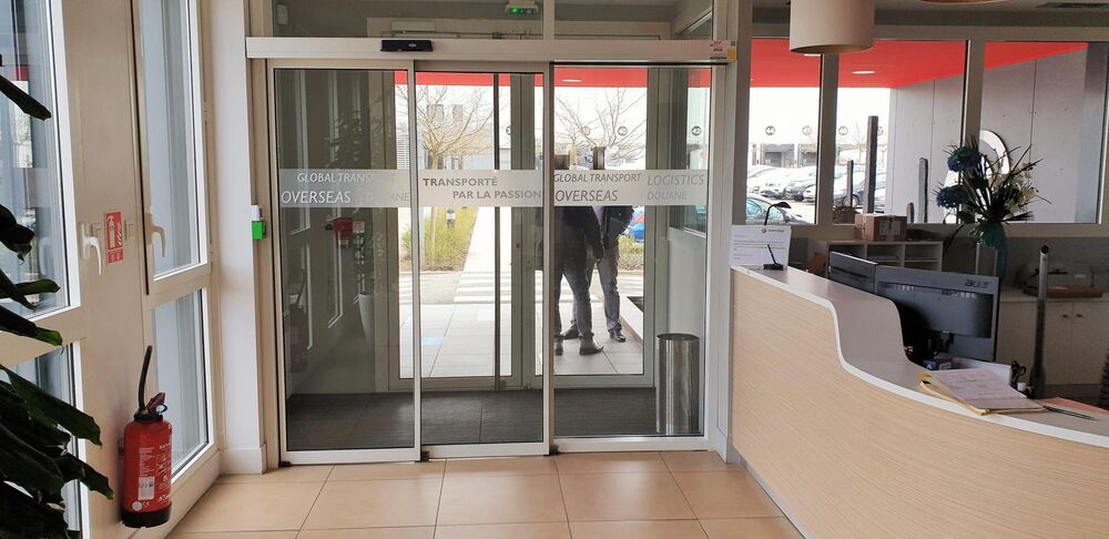 porte automatique coulissante - Transport - St Quentin Fallavier