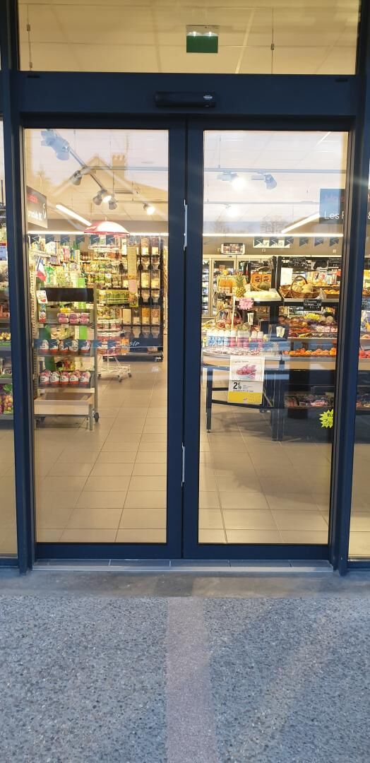 porte automatique coulissante - Superette 38