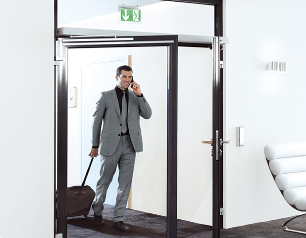 Ouvres portes battantes